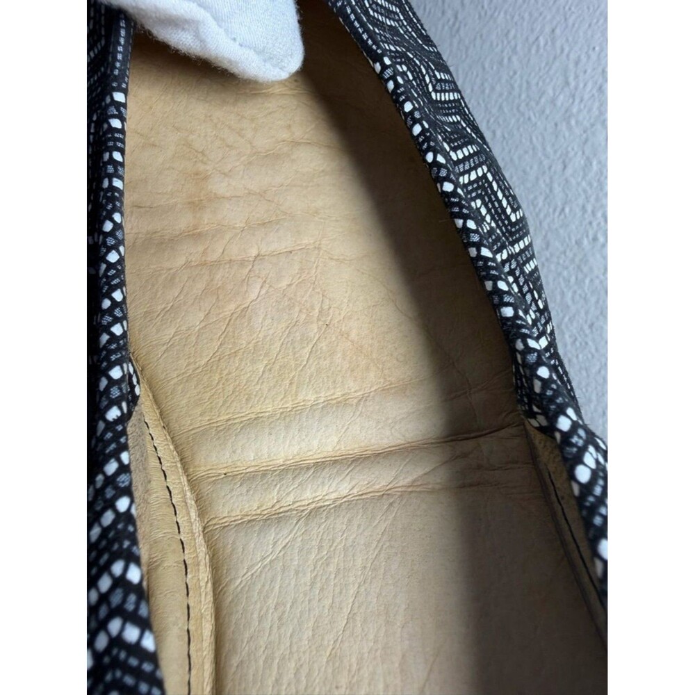 The Storehouse Flats - Comfort Chevron Ballet Flats - Has Tears - Picture 8 of 15